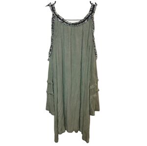 POL Flowy Green Cold Shoulder Top With 3/4 Sleeve. Size S Fits S-L